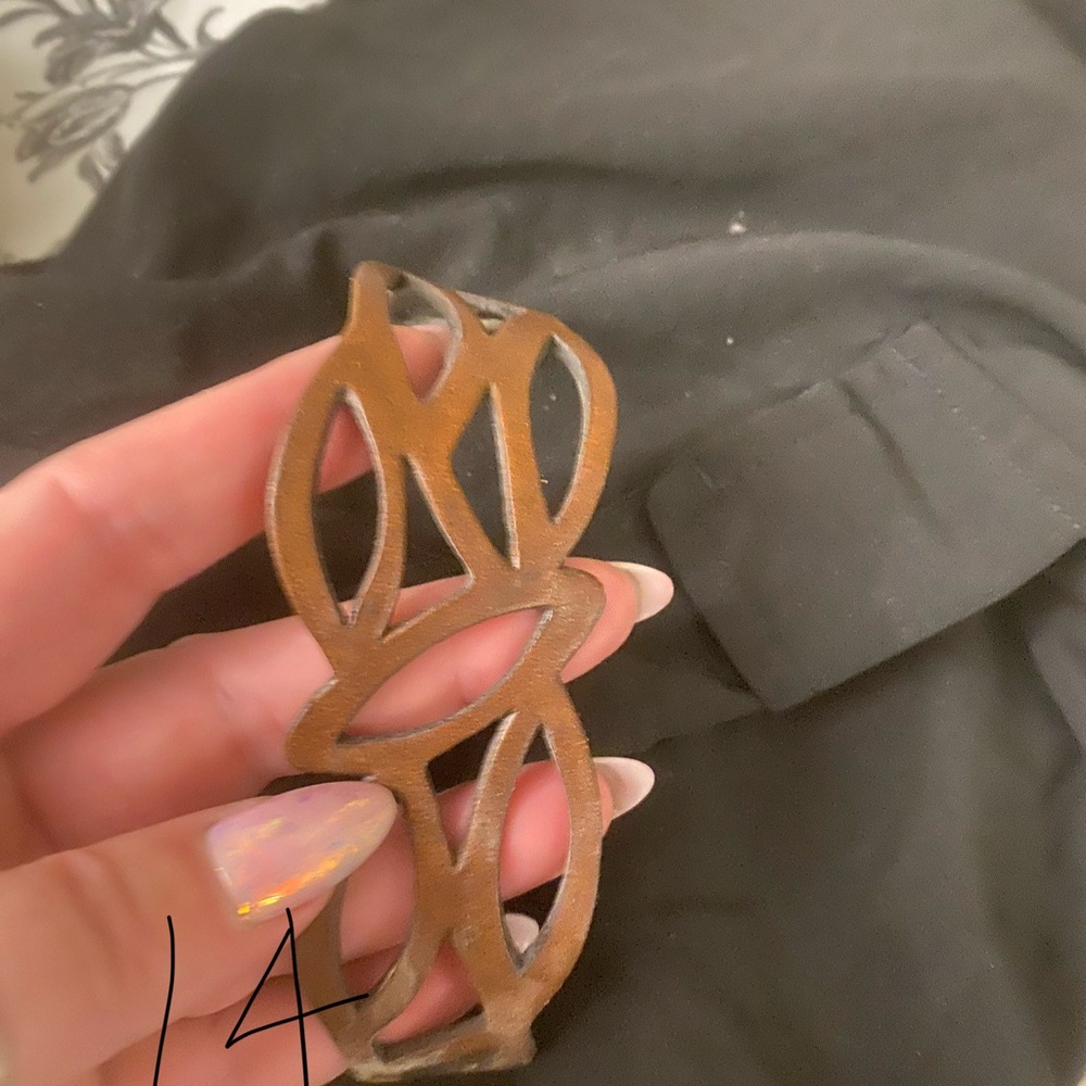 Bracelets - Picture 12 of 15